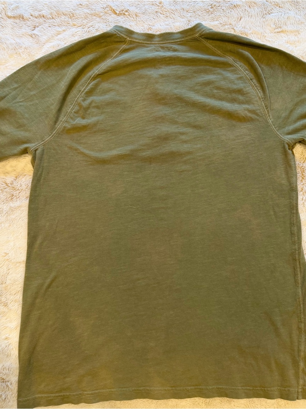 Lot of 3 Men’s T-Shirts: Marvel, Jurassic Park and Green Button Up - Picture 10 of 11
